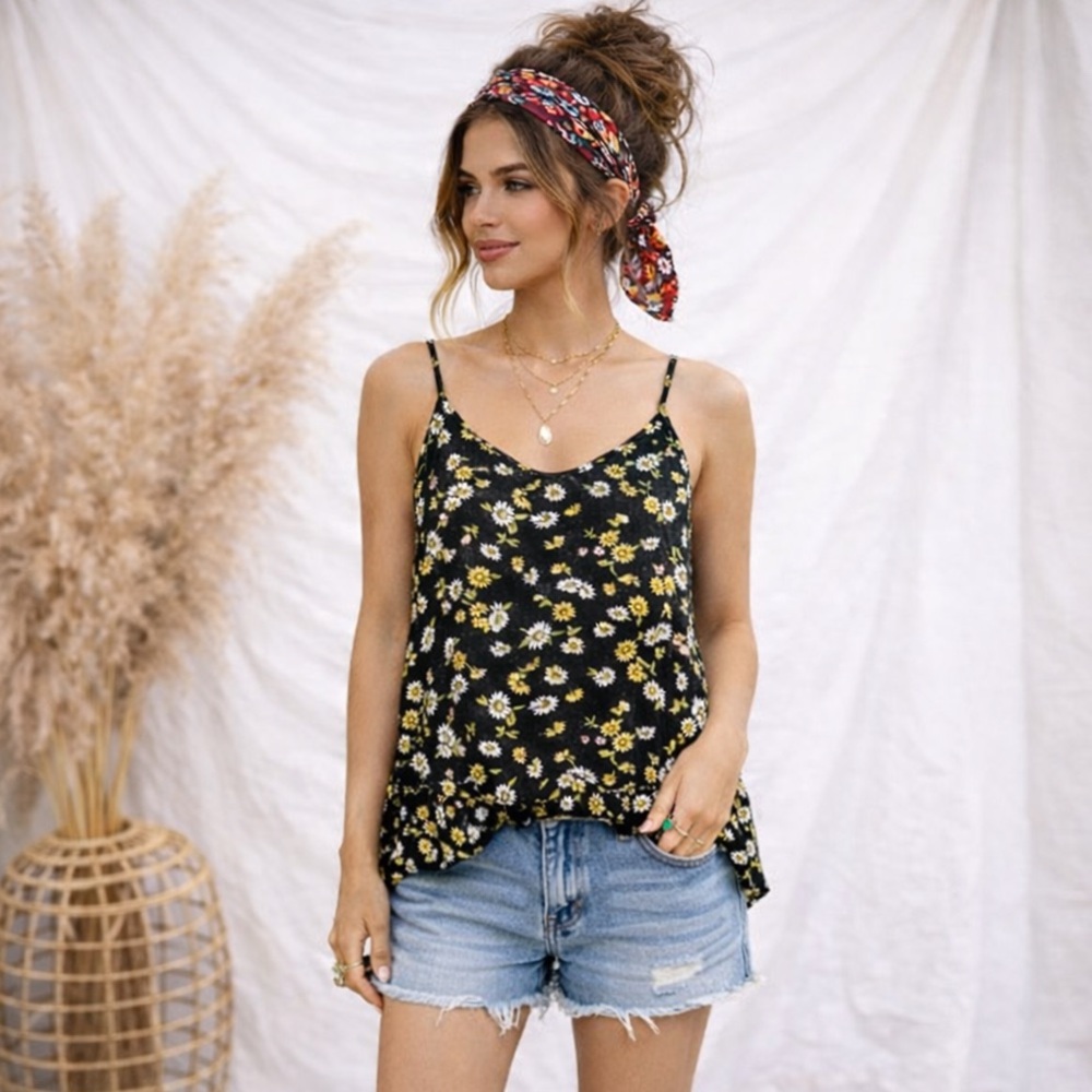 Wet‎ Seal Floral Tank Top Size Small